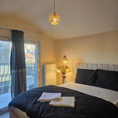 White Lily Hotel *